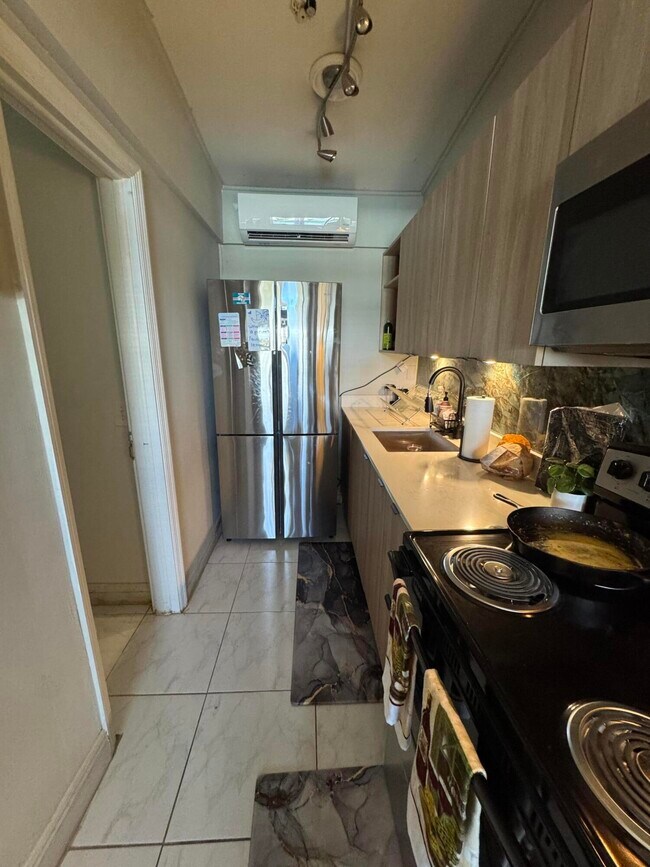 Building Photo - 4532 Bougainvilla Dr