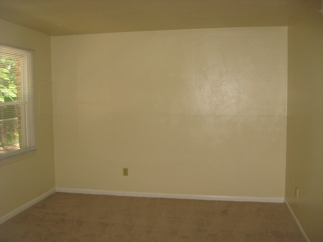 Building Photo - Merrifields Estates Apartments