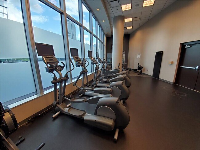 Building Photo - 1080 Peachtree St NE