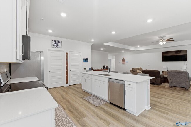 Building Photo - 344 Sandy Oak Dr