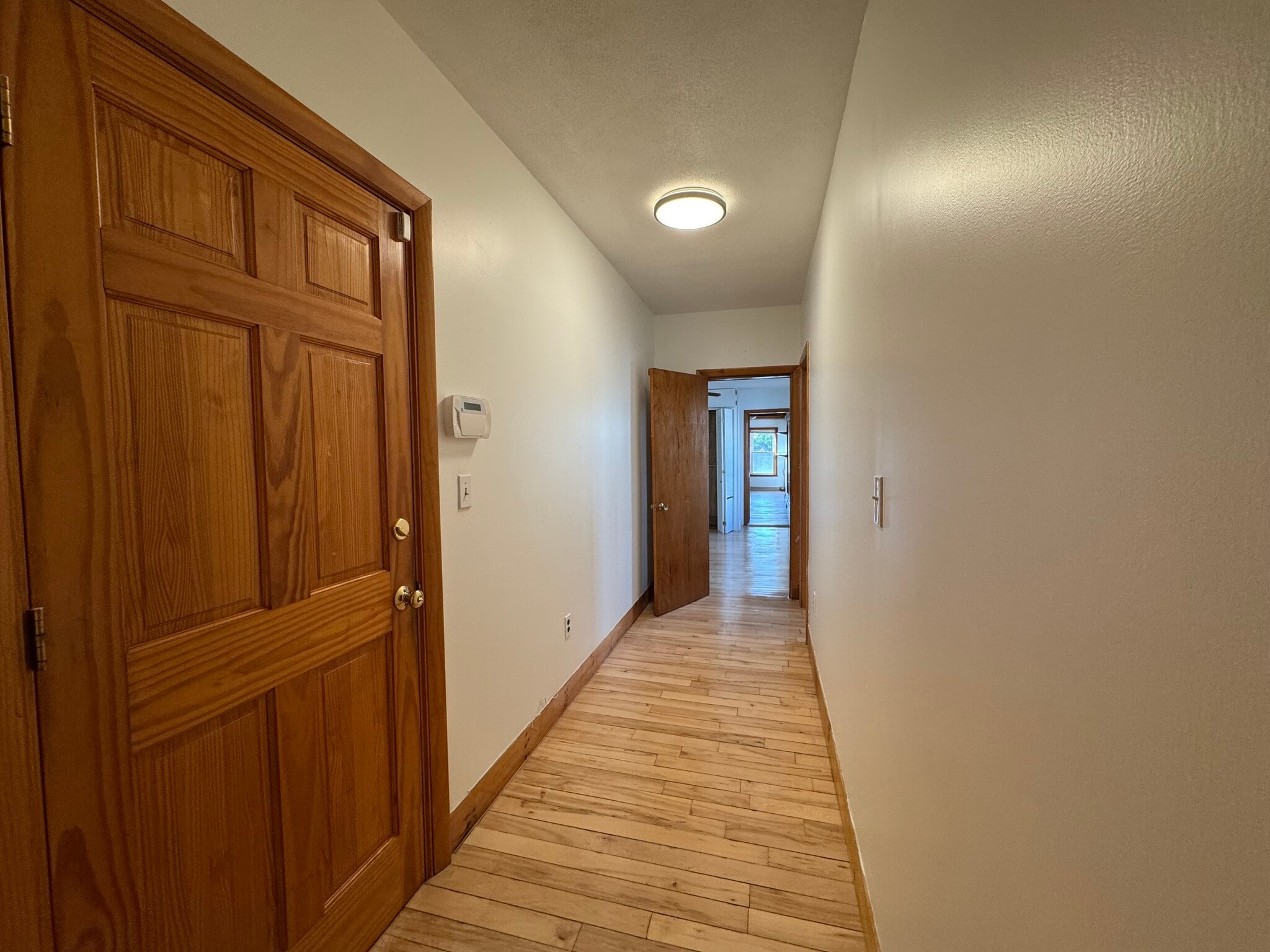 Building Photo - 114 Thorndike St