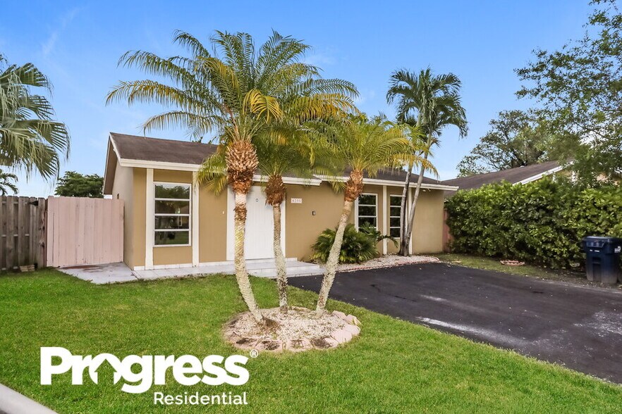 Building Photo - 4205 SW 137th Ct