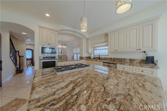 Building Photo - 525 15th St