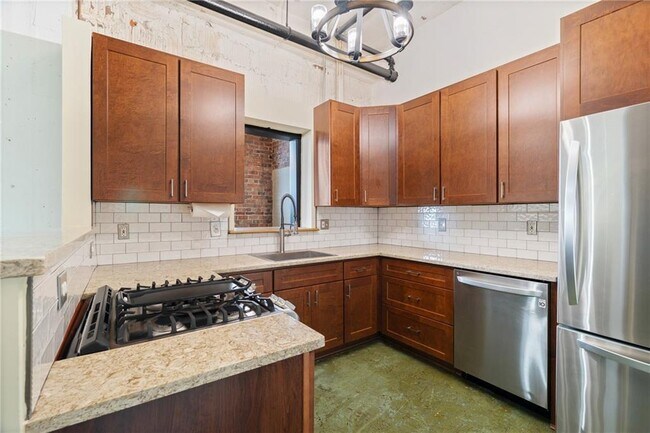 Building Photo - 426 Marietta St NW