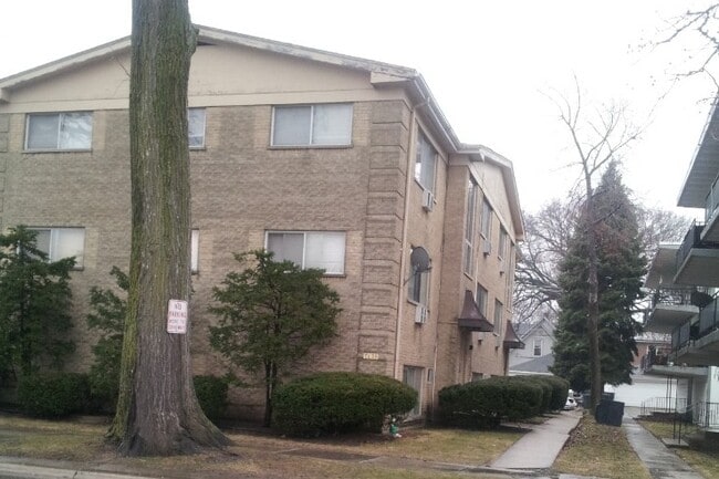 Primary Photo - 7438 Franklin St