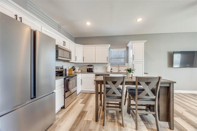 Building Photo - 1429 E Odneal St