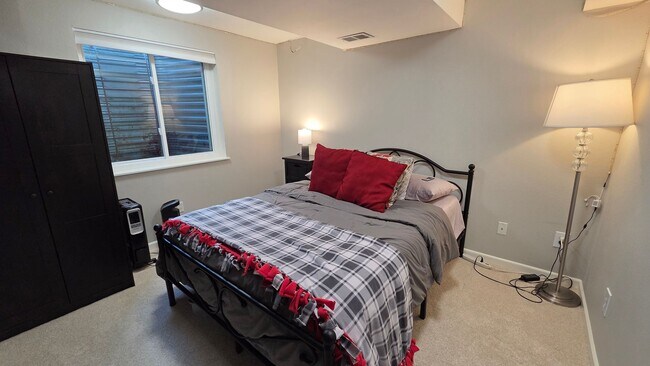 Building Photo - Beautiful 4 Bedroom 3.5 Bath Home - Longmont!