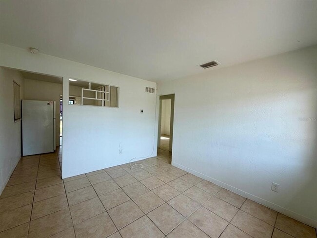 Building Photo - 4627 19th Ave S