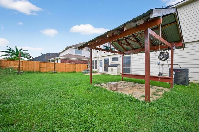 Building Photo - 15411 Redbud Dale Ct