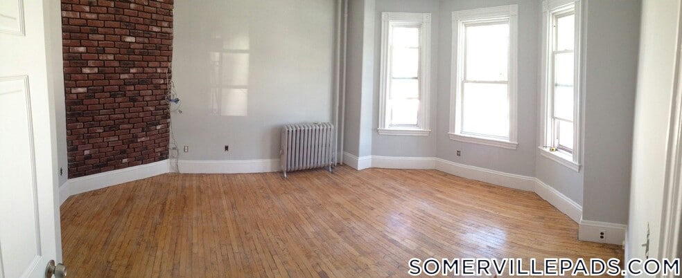 Building Photo - 38 Cherry St