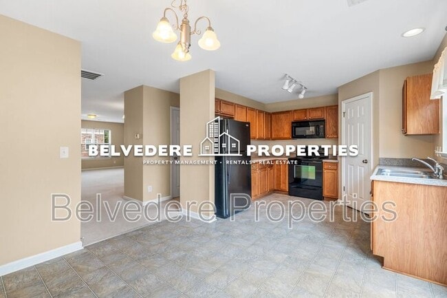 Building Photo - 39 Ackland Dr