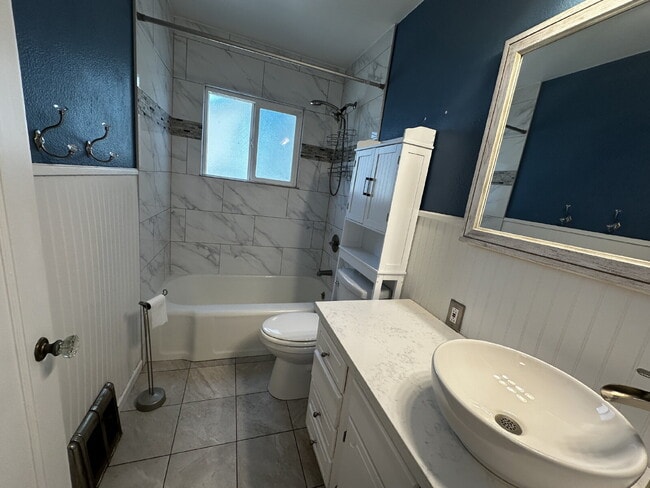 Building Photo - Charming 3-Bed Retreat with Finished Basem...