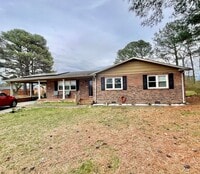 Building Photo - Spacious Home with Large Yard, Hot Tub, and More