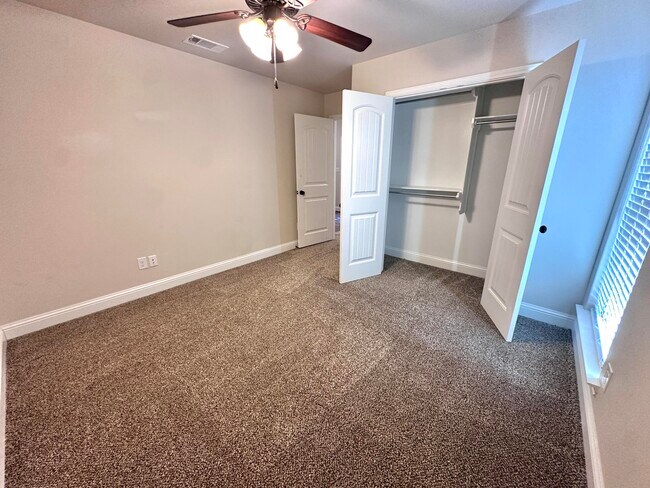 Building Photo - 7526 102nd St