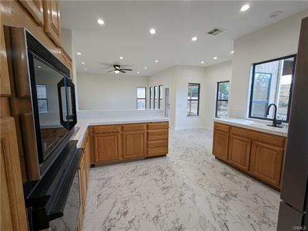 Building Photo - 42057 Parkmont Dr