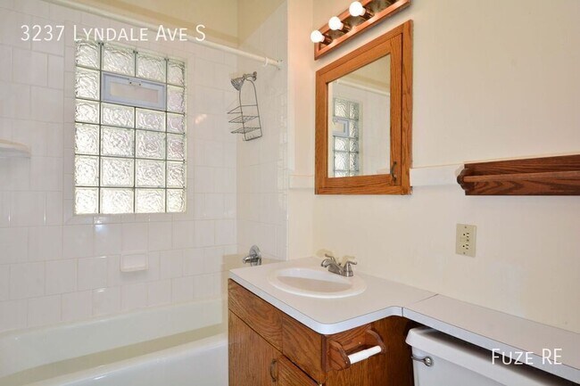 Building Photo - 3237 Lyndale Ave S