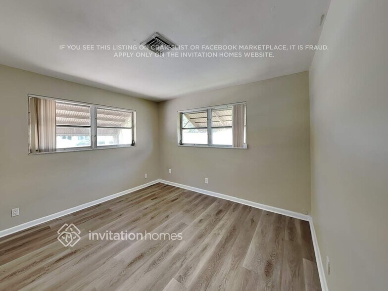 Building Photo - 2020 NE 62nd St