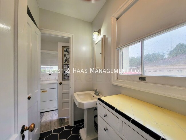 Building Photo - 3627 Orange Ave