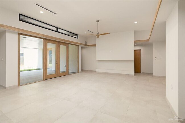 Building Photo - 24 Zenker Ave