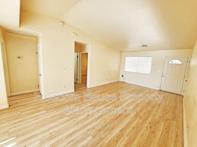 Building Photo - 1081 Marne Ct