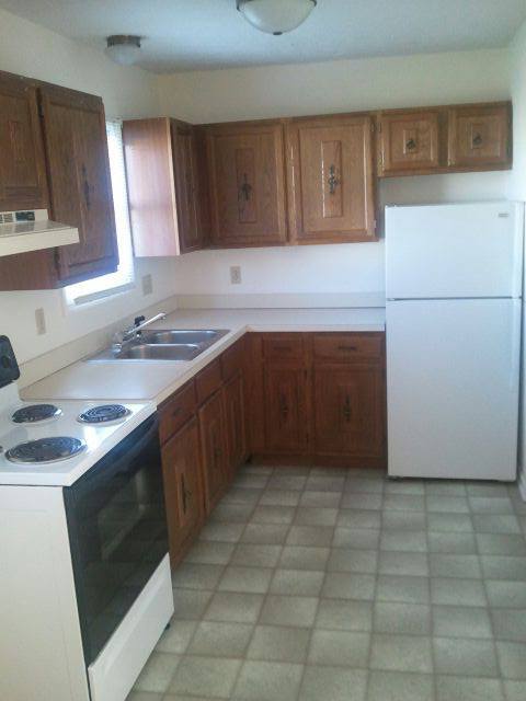 Building Photo - Woodland Acres