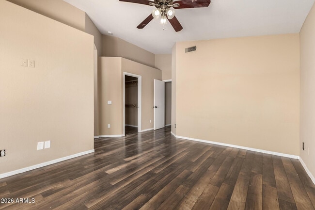 Building Photo - 8642 W Laurel Ln