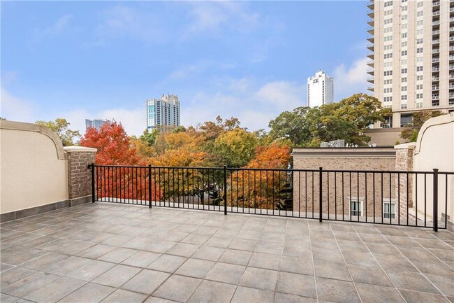 Building Photo - 58 Sheridan Dr NE