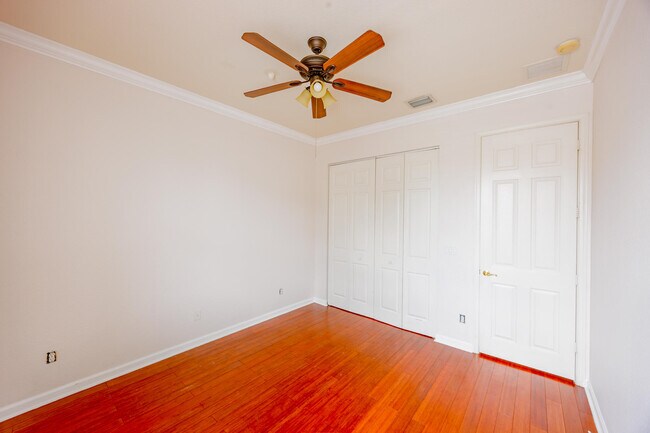 Building Photo - 2267 NW Padova St