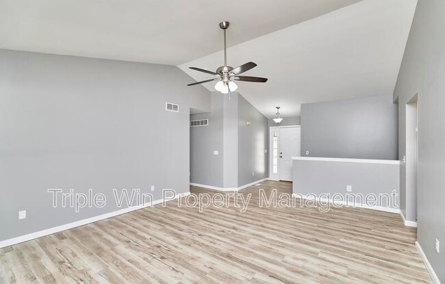 Building Photo - 4927 Triple Tree Ct