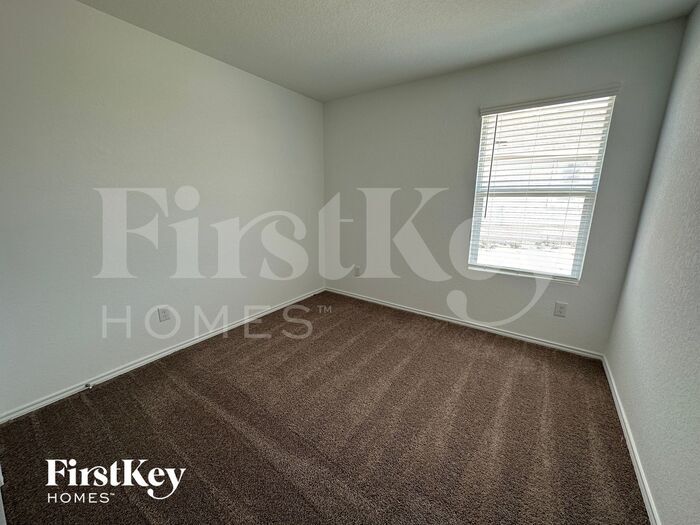Building Photo - 2406 Sweet Olive