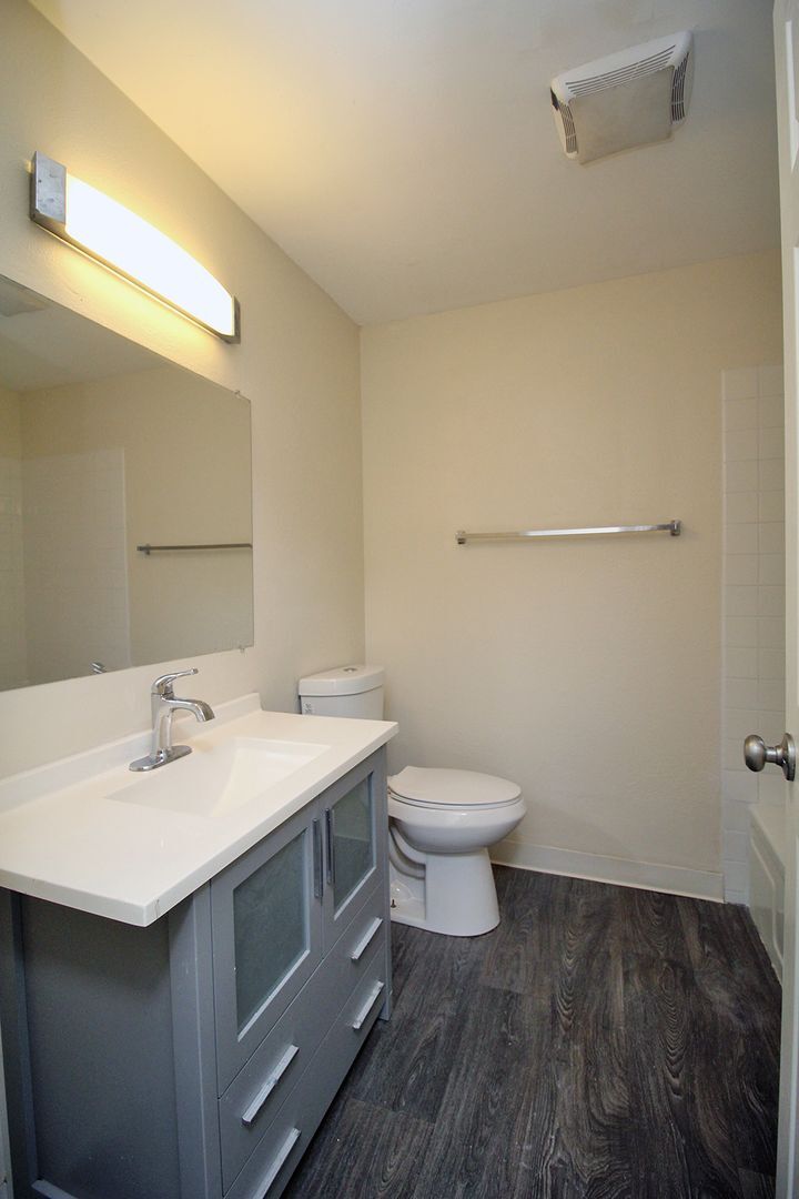 Building Photo - 11102-11130 SW 62nd Ave