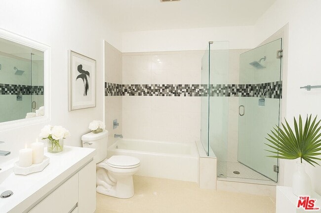 Building Photo - 6401 Via Baron