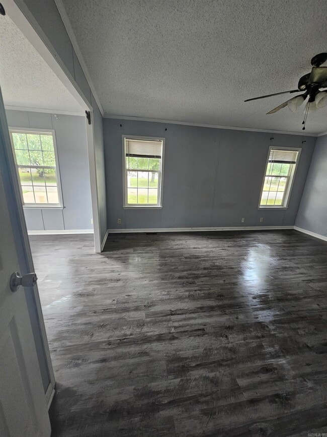 Building Photo - 3345 Confederate Dr