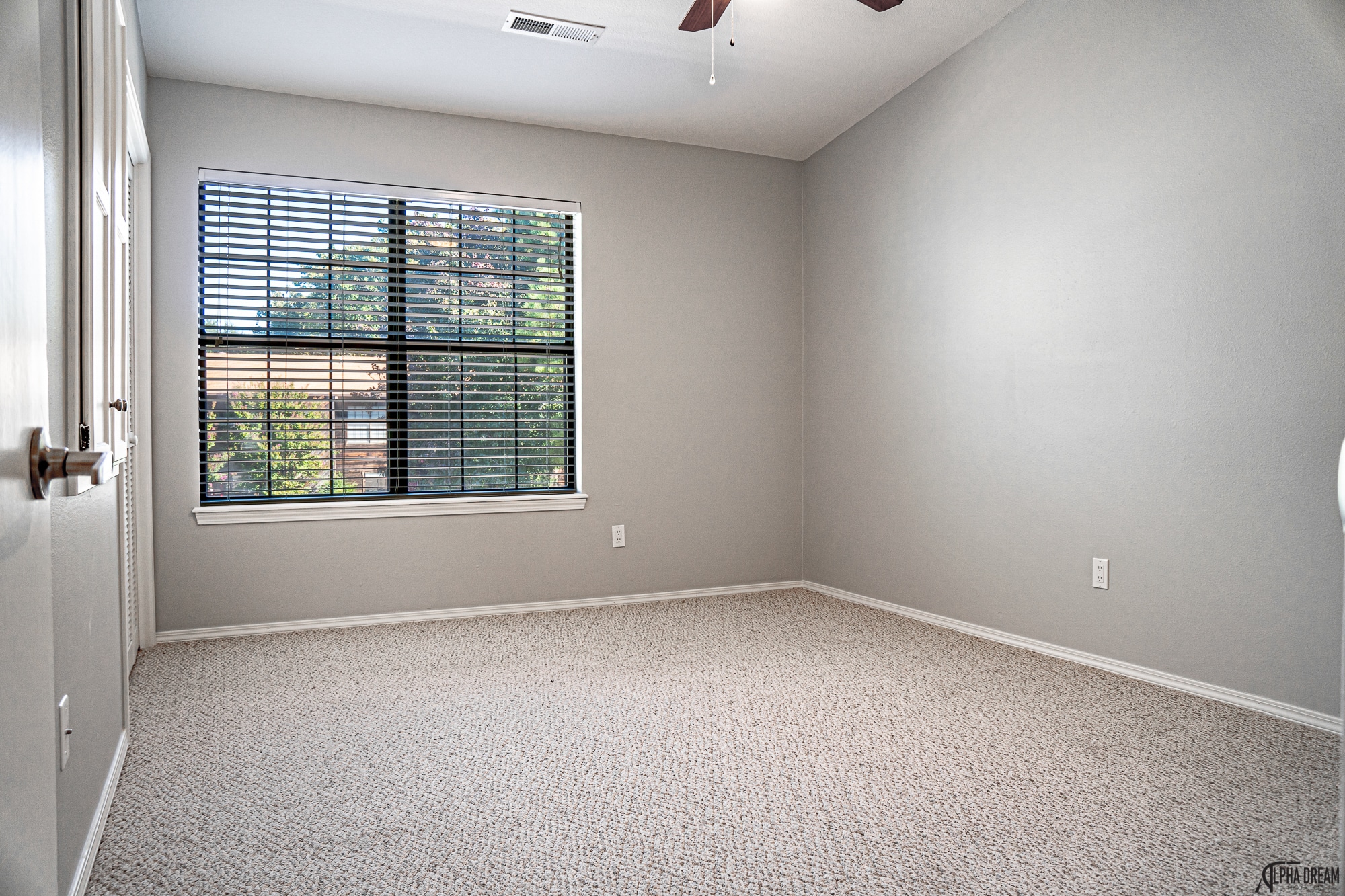 Building Photo - 1370 Oakland Ave