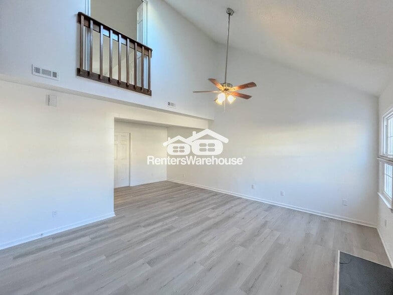 Building Photo - 1815 Beckwood Common