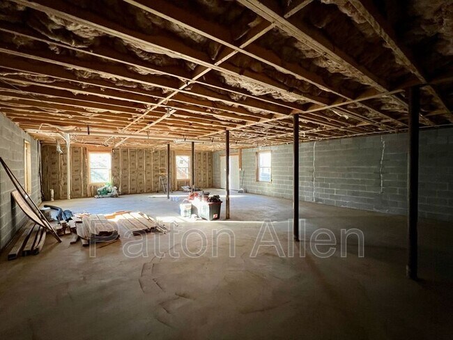 Building Photo - 19 Chapel Park Pl