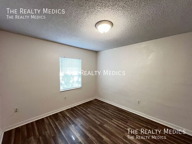 Building Photo - 1118 Tuskegee St