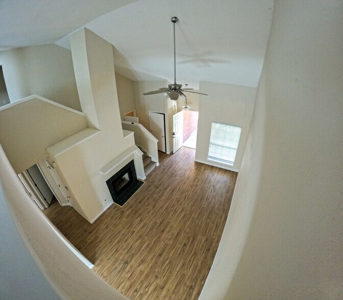Building Photo - 120 Llama Loop