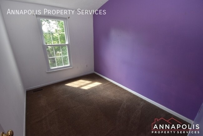 Building Photo - 806 Lilac Ct
