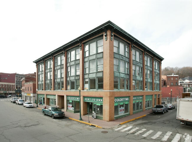 Building Photo - The Thayer Building Apartments