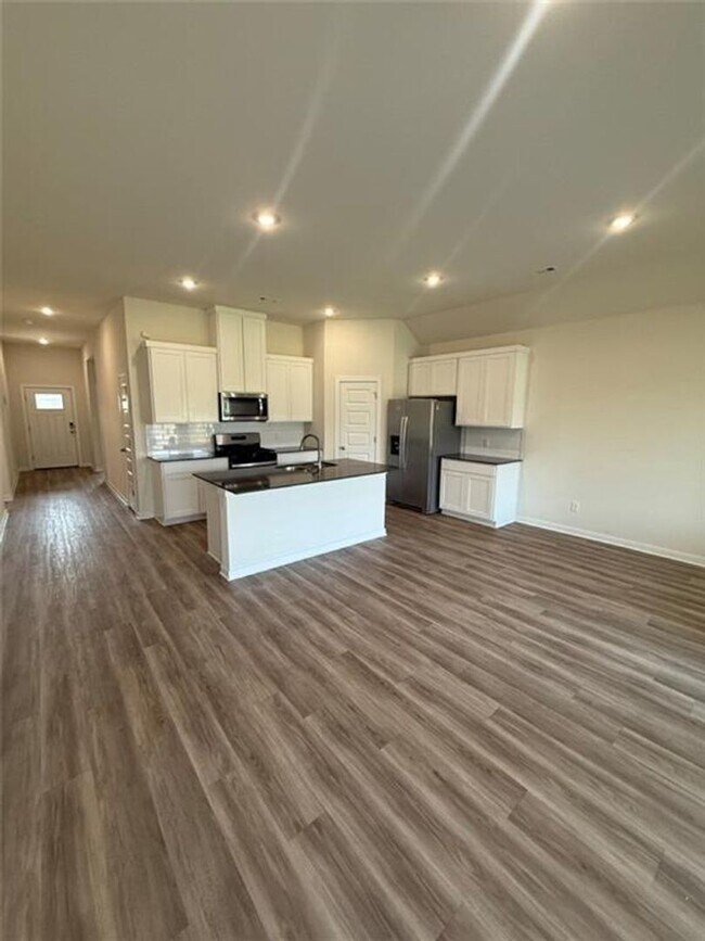 Building Photo - Beautiful Home in a Great Location