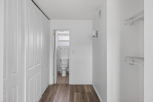 Building Photo - 3550 NE 169th St