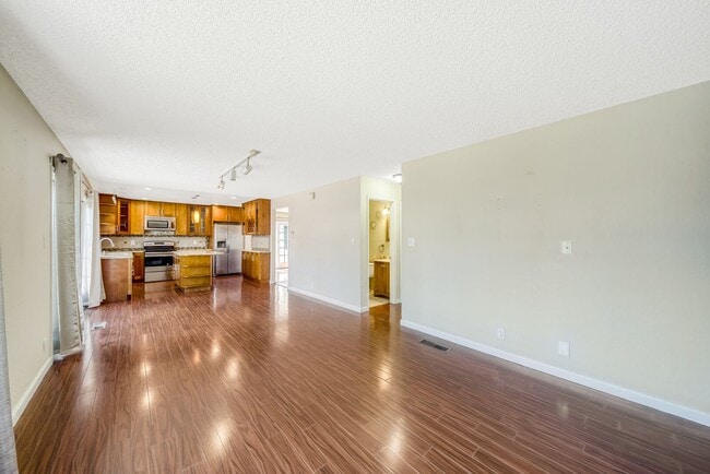 Building Photo - 35216 Wycombe Pl