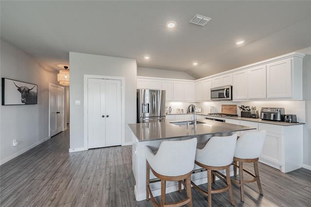 Building Photo - 10537 Big Lagoon Dr