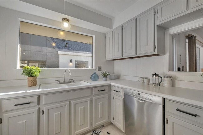 Building Photo - 103-109 Darlington