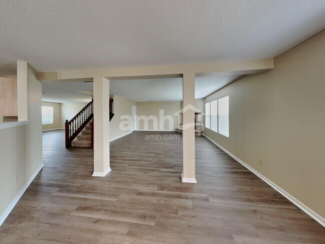 Building Photo - 626 Hickory Pine Dr