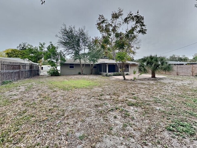 Building Photo - 4807 29th Ave W