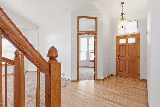 Building Photo - 4 Bed 2.5 Bath Home in Plum Creek of Castle Rock