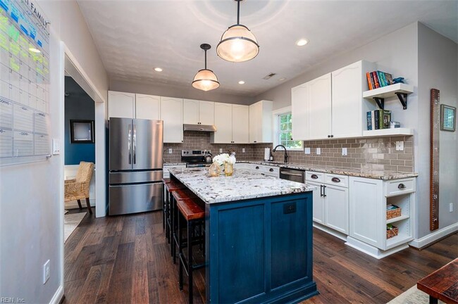 Building Photo - 1500 Ashburn Ct