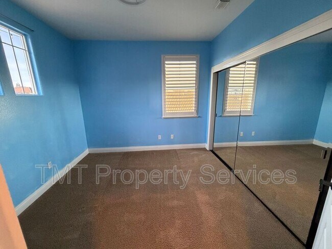 Building Photo - 6832 Salvaterra Cir